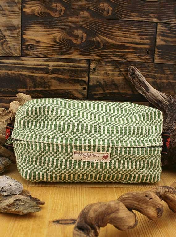 pochette-verde-1.jpg Beauty Case in tessuto artigianale Made By Sardinia